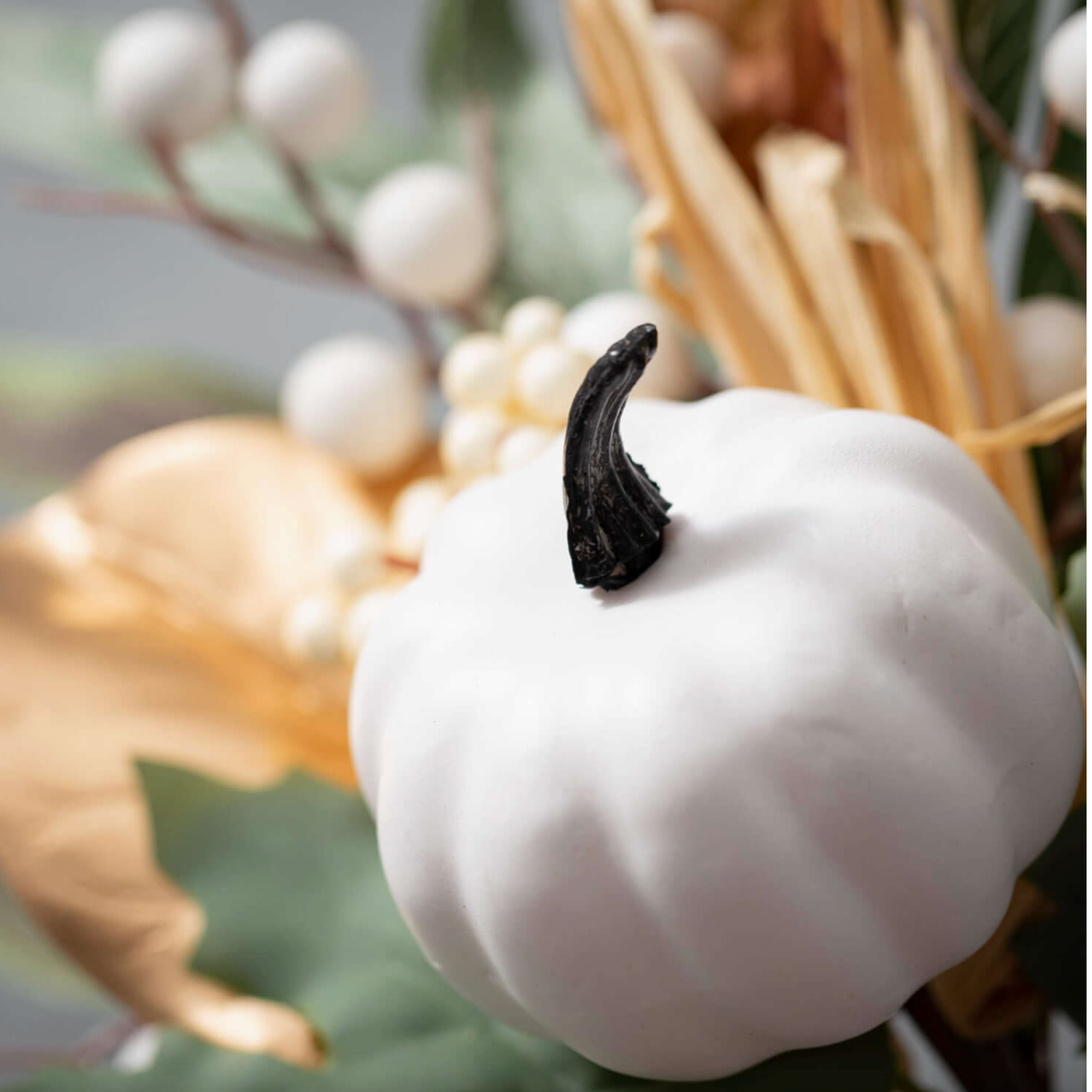 SULLIVANS Pumpkin With Leaf Orb