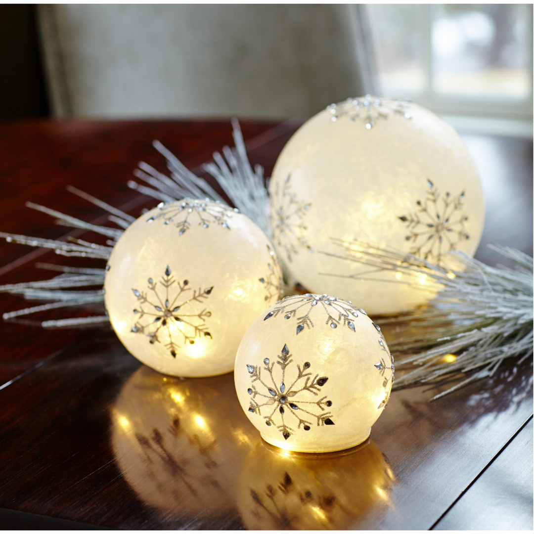 MELROSE MELROSE LED SNOWFLAKE GLOBE WITH 6 HR TIMER - 4"