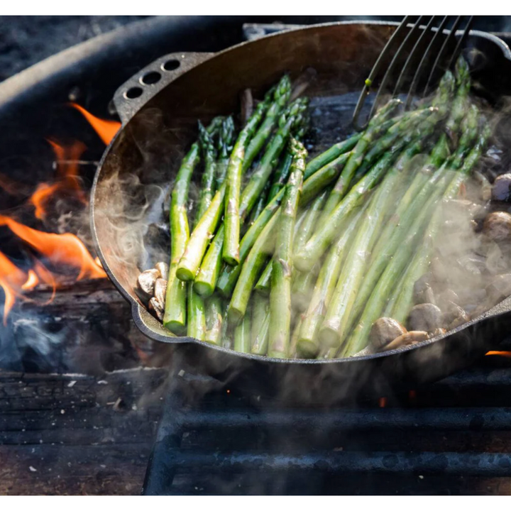 SMITHEY IRONWARE Yellowstone Custom Cast Iron Skillet